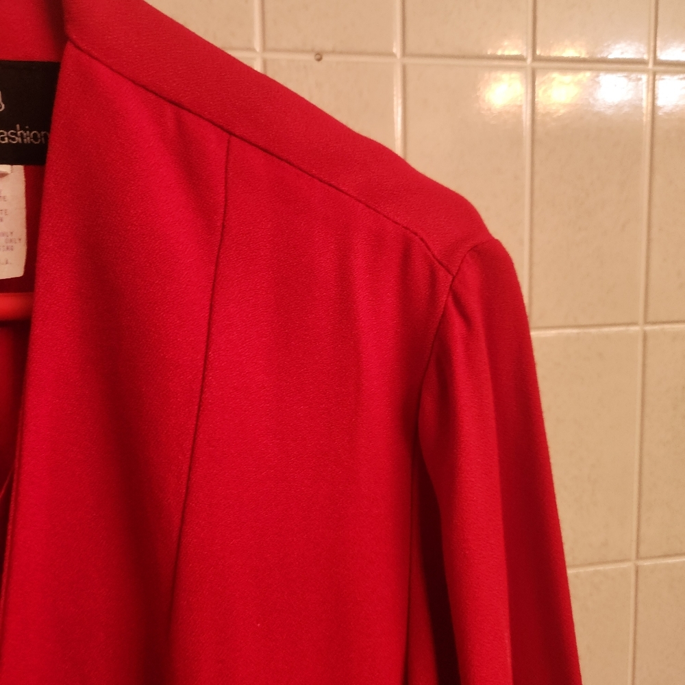 Red dress - Picture 6 of 8